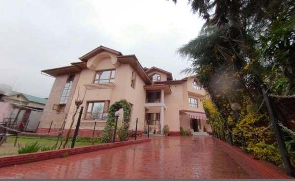 Hotel Alhamra Retreat