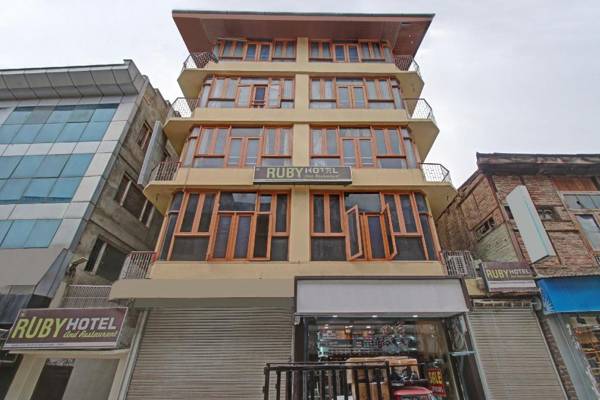OYO 82305 Hotel Ruby And Restaurant