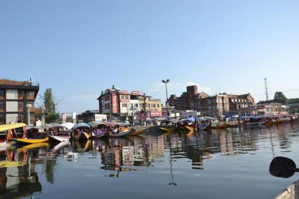 Sun n Shade Guest House