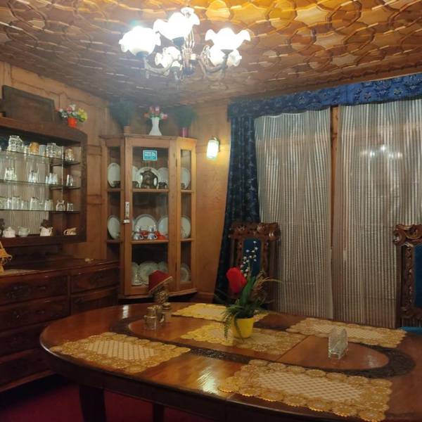 Hunza Group of Houseboats