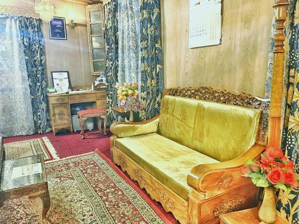 Lake Victoria Houseboats