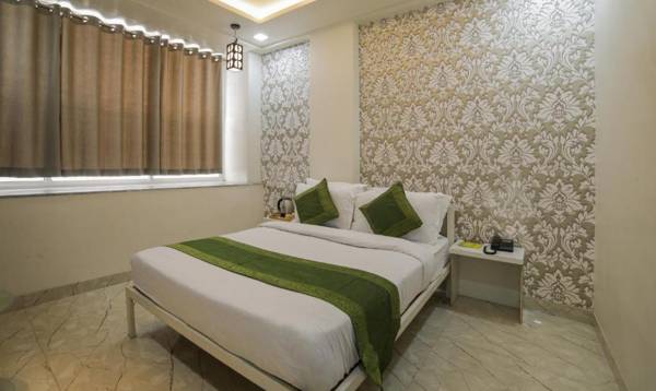 Treebo Trip Le Clover