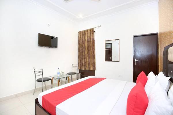 OYO 13102 Hotel Adarsh