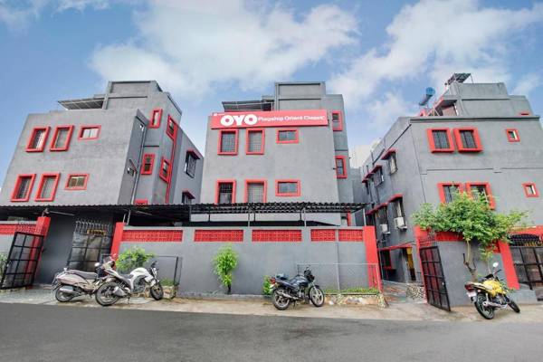 OYO 79904 Flagship Hotel Orient Classic