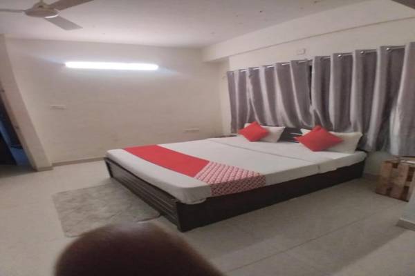 OYO 80385 Elite Stays