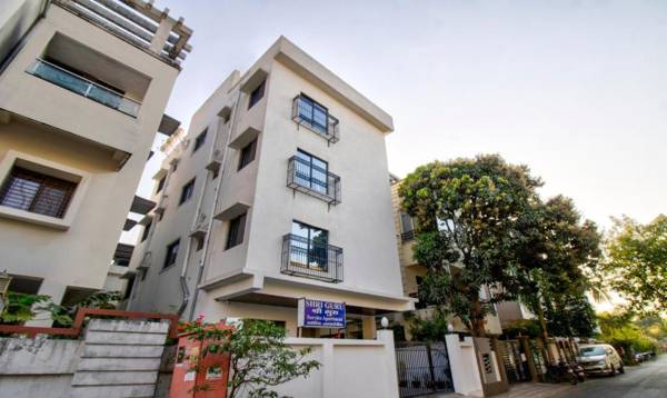 Treebo Trip Shri Guru Service Apartment Chatrapati Square
