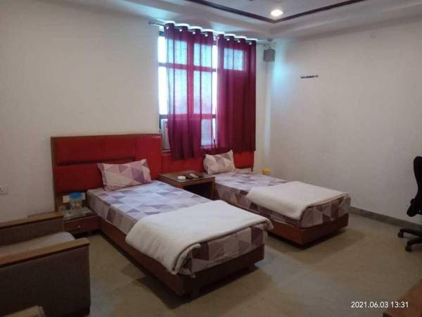 POP 90621 Hotel Vedant