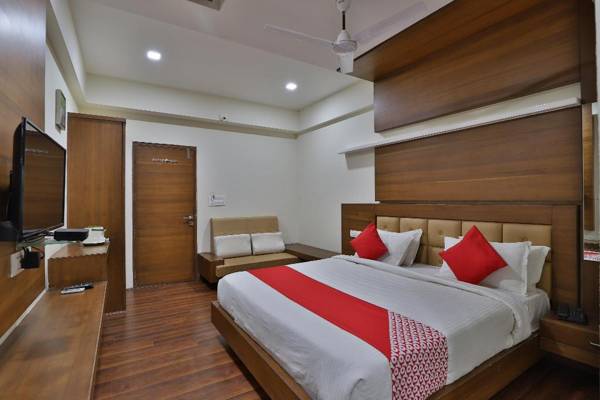 Townhouse 907 Hotel Navjivan