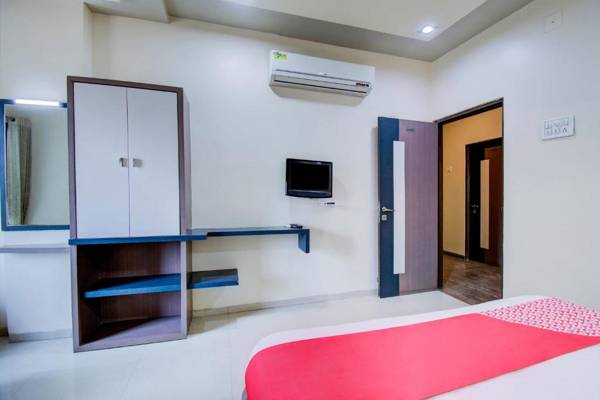 OYO 24838 Hotel Neelam