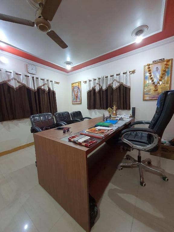 Workspace - OYO 88147 Nandan Vatika Guest House