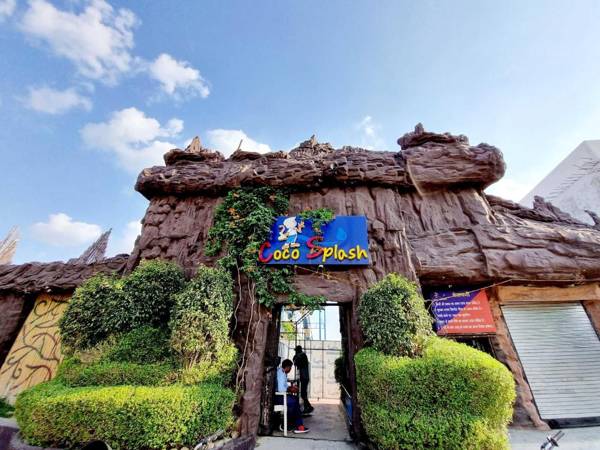 Capital O 91649 COCO ROOMS & RESTAURANT