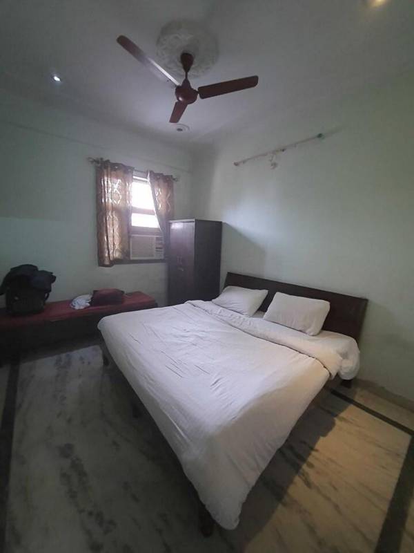 POP 89652 Hotel Grand