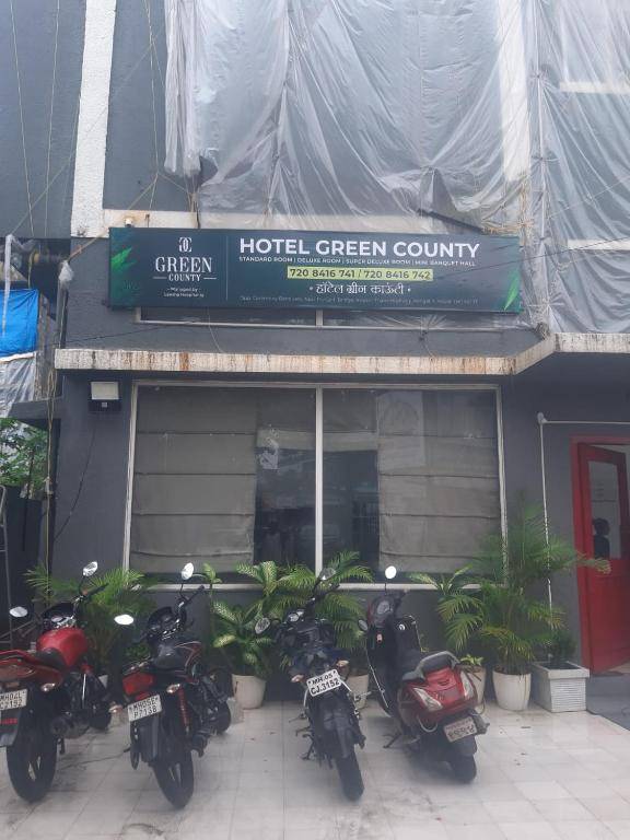 OYO Townhouse 197 Green County