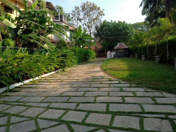 Kaithara Heritage Home Stay- Evergreen Home