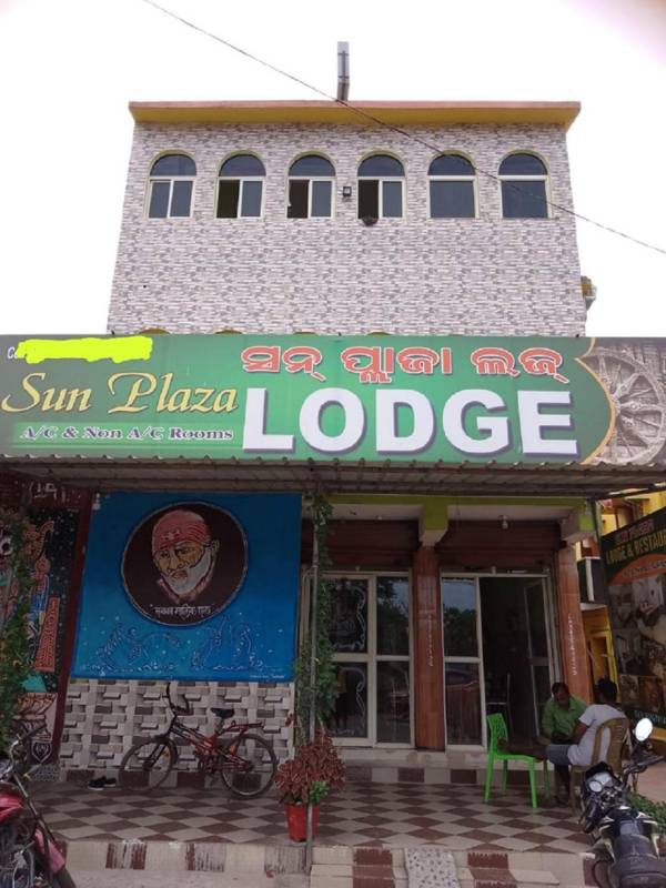 Goroomgo Sun Plaza Lodge Konark