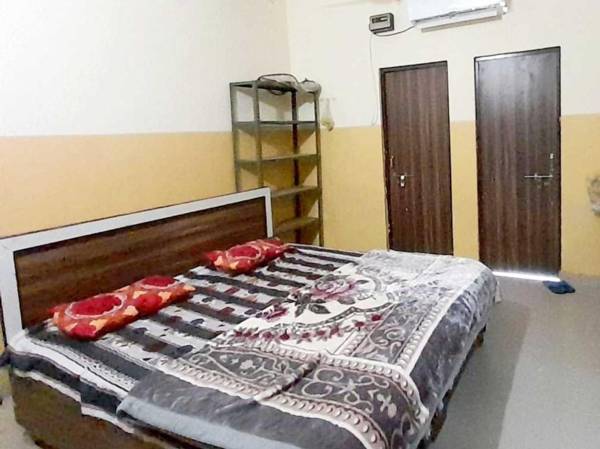OYO 93311 Relax Inn Residency