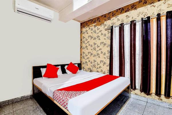 OYO 66883 Bhiwani Guest House