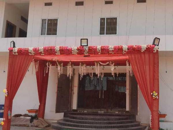 OYO 89178 Hotel Raj Benquet