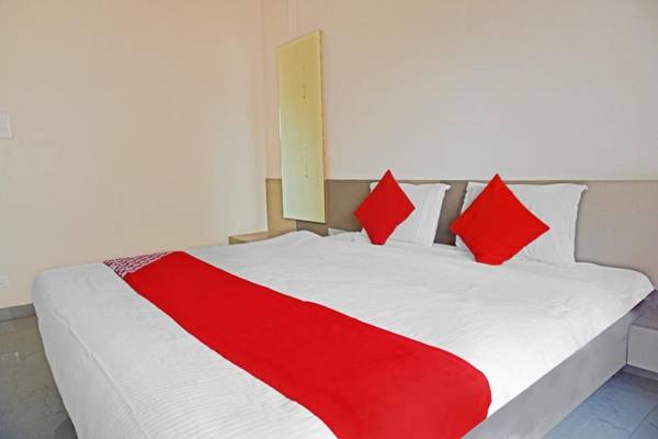 OYO Flagship 84218 Hotel Bankar House
