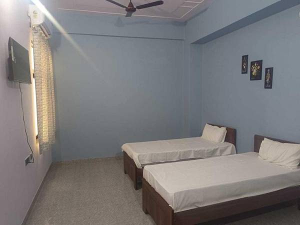 OYO 90808 Nehra Tower