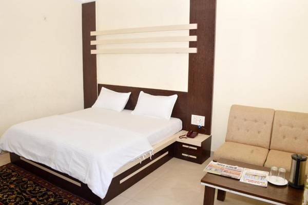 Hotel Nand Residency