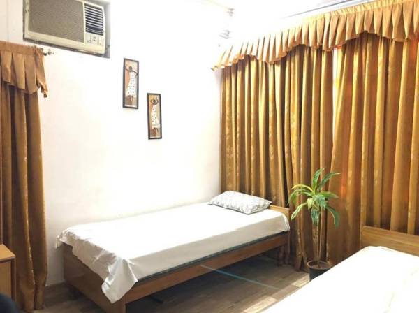 Online room booking for guest