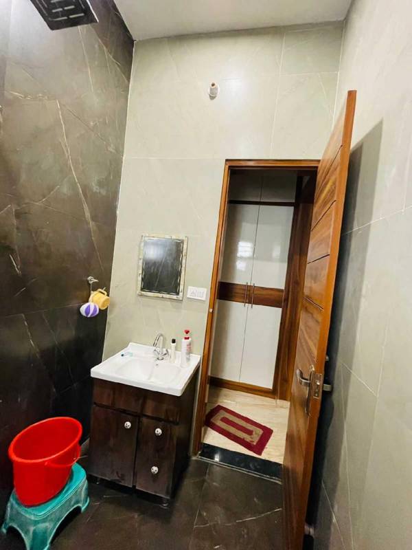 OYO 83493 Hotel Royal King