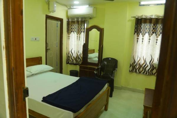 OYO 82996 Sri Durga Luxury Rooms