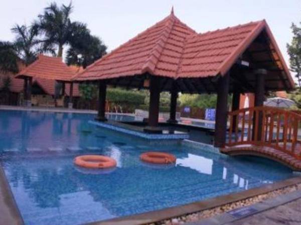 Poovar Island Resort