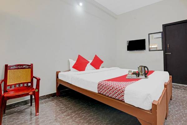 OYO Flagship 88077 Srinidhi Home Stays