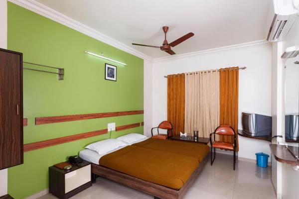 Hotel Vrindavan Deluxe Kolhapur