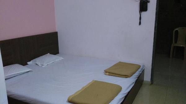 Shrinivasini Yatrinivas