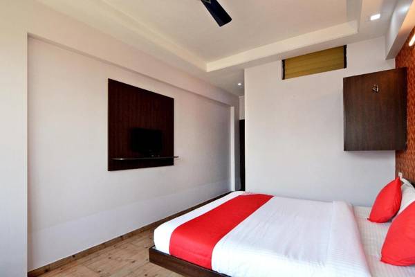 OYO Flagship 22643 Hotel Majestic Deluxe Lodging