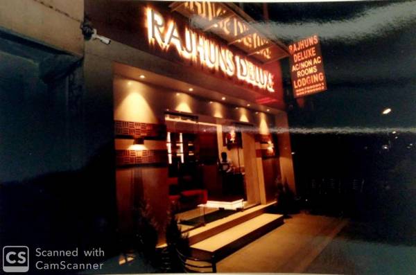 Rajhuns Deluxe Lodging