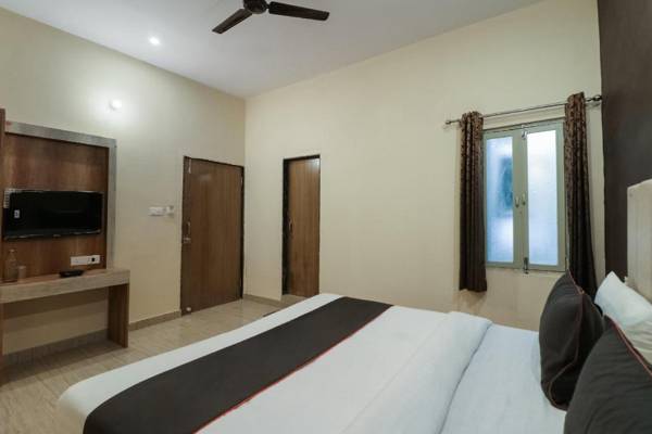 Collection O 76042 Hotel Rk Heights And Banquets