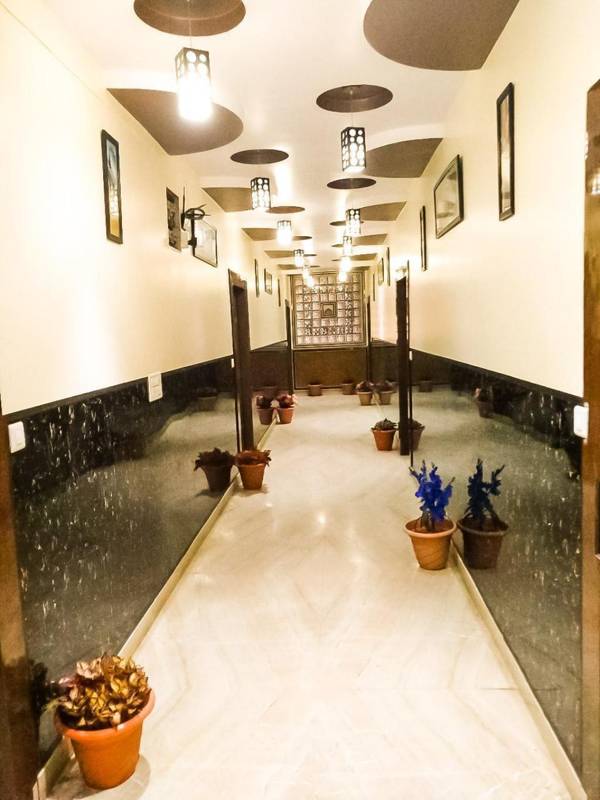 HOTEL RB PALACE