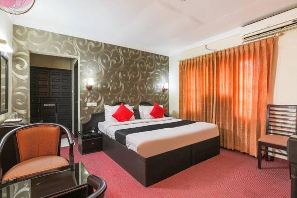 Capital O 71697 Hotel Heritage & Banquet Hall