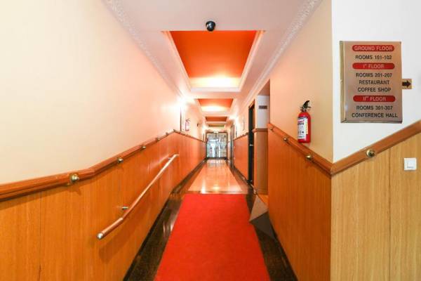 Capital O 71697 Hotel Heritage & Banquet Hall