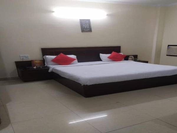 OYO 80507 Ram Palace