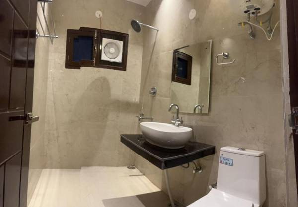 The Divine Oak Golden Leaf