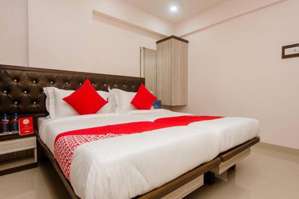 OYO 13511 Hotel Gems