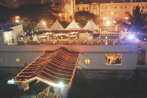 Polo Floatel Kolkata