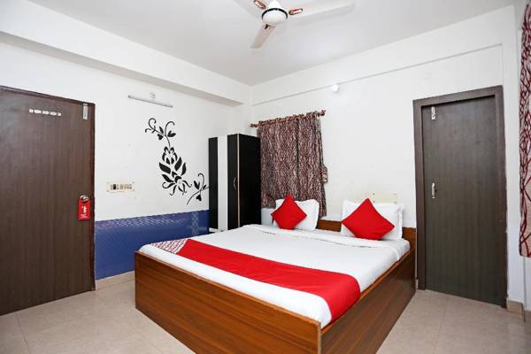 OYO Flagship 4102 GURU KRIPA