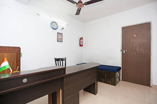 OYO Flagship 4102 GURU KRIPA