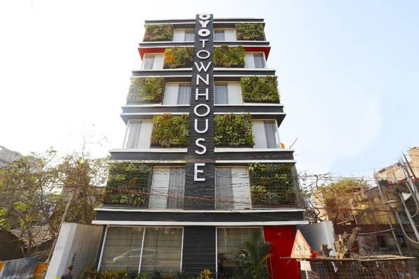 OYO Townhouse 060 Airport Green Arcade