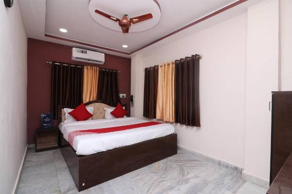 OYO 15722 Hotel Padmavati