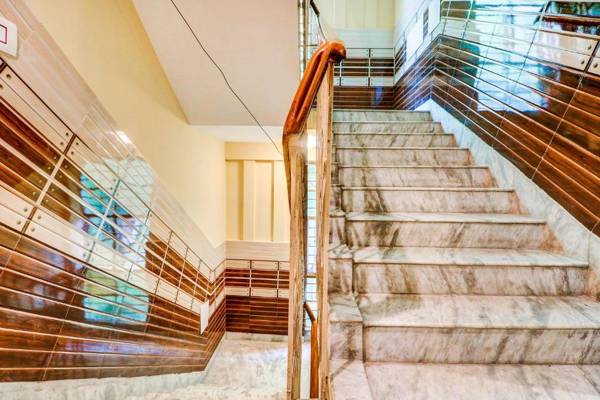 FabExpress Harry inn - Fully Vaccinated Staff