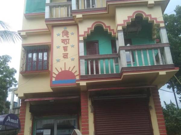 OYO 72817 Palace Inn