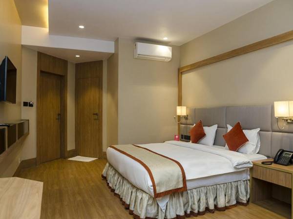 Capital O 11453 Radhe Palace