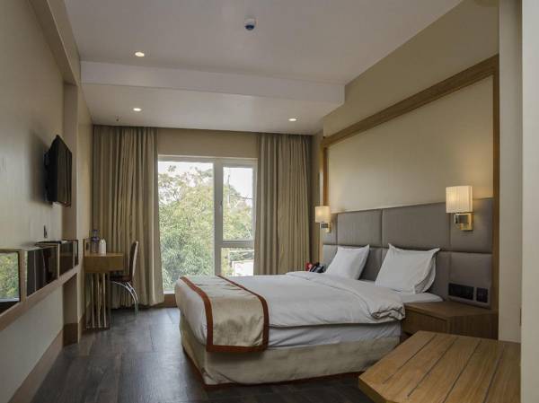 Capital O 11453 Radhe Palace